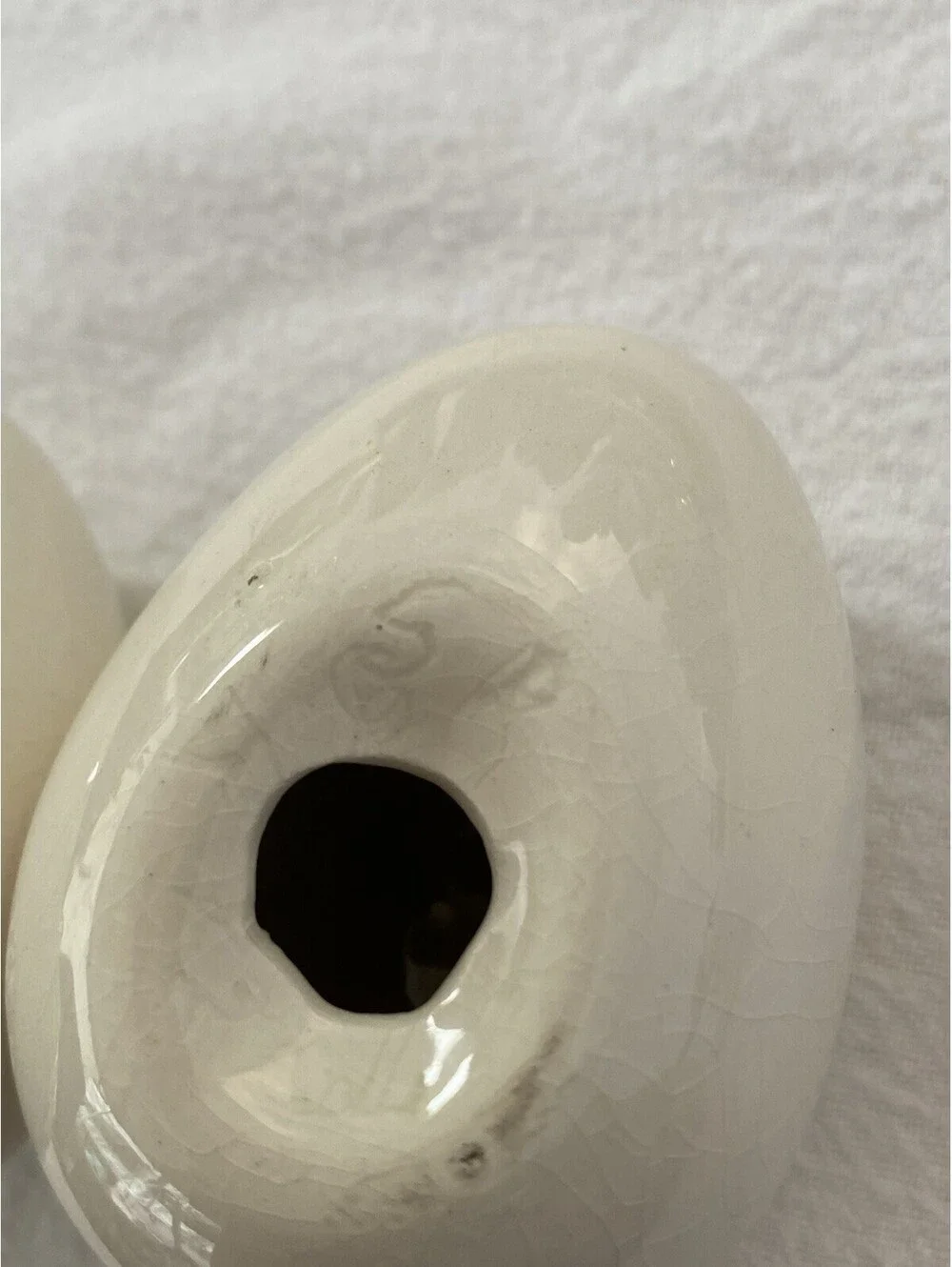 Set Of Egg Shaped Salt & Pepper Shakers With Raised Floral Pattern: Flowers